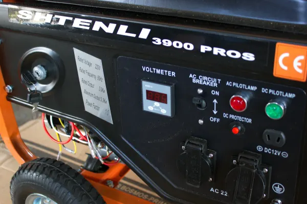 Генератор бензиновый Shtenli PRO 3900-S (3,3 кВт) две розетки 220В — фото 6